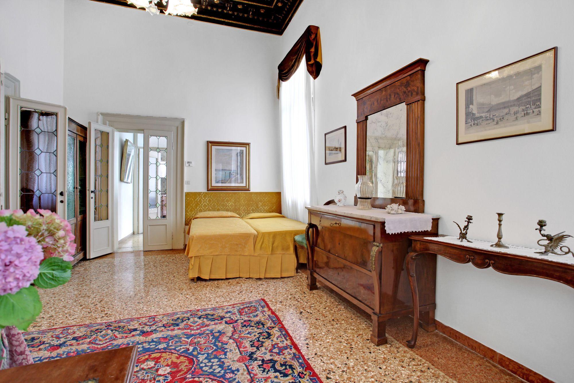 Testa - Wr Apartments Venice Luaran gambar
